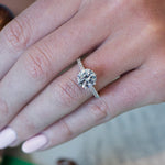 Load image into Gallery viewer, 6 Claw Prong Simple Round Diamond Ring