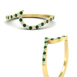 Load image into Gallery viewer, emerald-curved-swirl-wedding-band-in-yellow-gold-fdens7806robgemgrangle3-nl-yg.jpg?v=1759992439