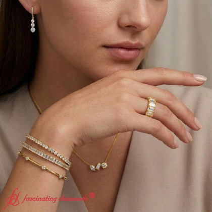 majestic-gold-diamond-jewelry-close-view-model-img-in-yellow-gold