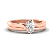 pear-shaped-diamond-serenity-solitaire-wedding-set-in-rose-gold-fdens1020pesleep-nl-rg?v=1764307629