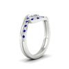Load image into Gallery viewer, round-cut-swirl-sapphire-wedding-band-set-in-white-gold-fdens7806rogsablangle2-nl-wg_6e48b115-d61d-40fb-9997-3d7c7320f2ef.jpg?v=1759906371