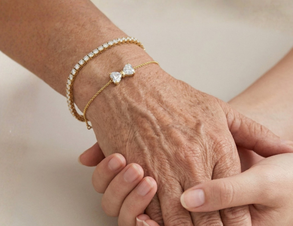How to Choose the Perfect Mother’s Day Jewelry Gift for Her Personality