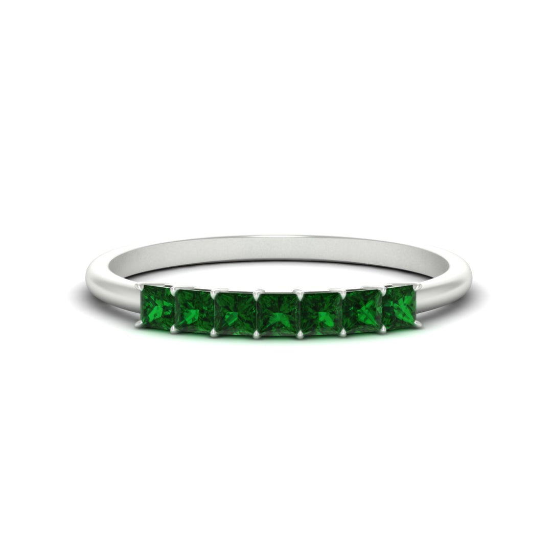 https://cdn.fascinatingdiamonds.com/FDWB179/0.50-carat-Princess-cut-7-stone-emerald-wedding-band-in-white-gold-fdwb179prgemgrsleep-0.50ct-nl-wg.jpg
