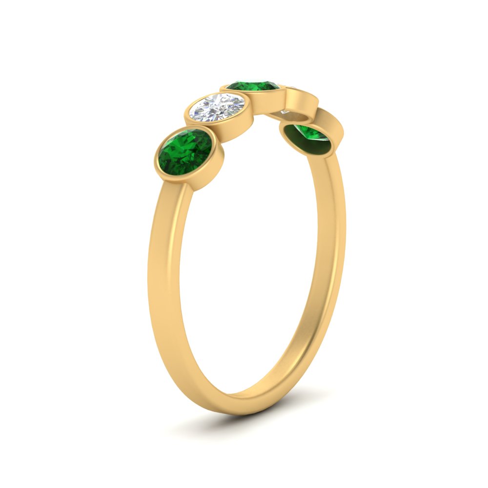 0.75-carat-five-round-emerald-bezel-set-wedding-ring-in-FD10558B-0.15CTGEMGR-NL-YG