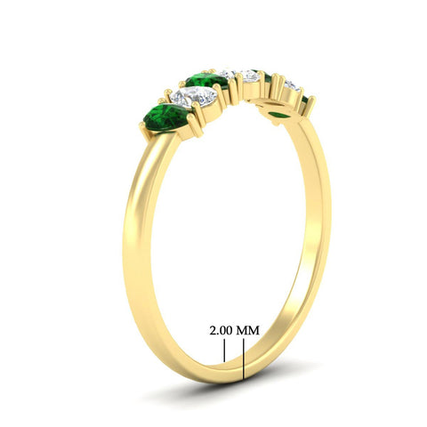 https://cdn.fascinatingdiamonds.com/fdwb8008/0.75-carat-terdrop-seven-stone-wedding-emerald-band-in-yellow-gold-fdwb8008pegemgrangle2-0.75ct-nl-yg-hw.jpg