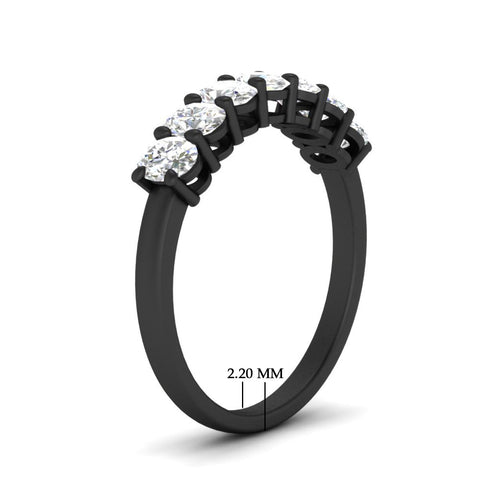 1-carat-7-stone-oval-diamond-classic-wedding-band-in-black-gold-fdwb8008ovangle2-1.00ct-nl-bg-hw.jpg