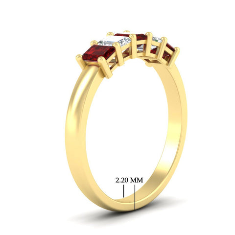 1-carat-Five-stone-emerald-cut-ruby-anniversary-band-in-yellow-gold-fdwb8008emgrudrangle2-1.00ct-nl-yg-hw