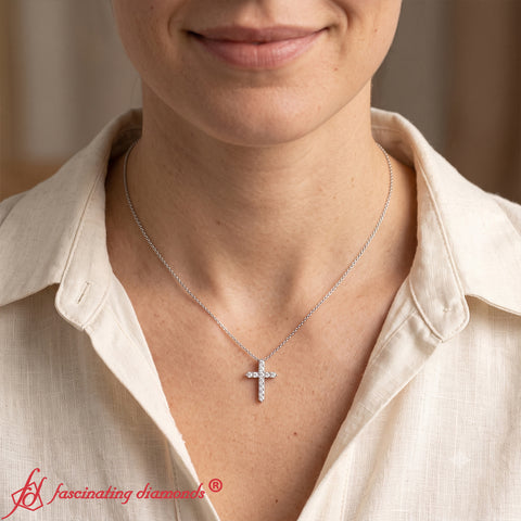 1-carat-diamond-simple-cross-pendant-FDPD10825-1.00CT