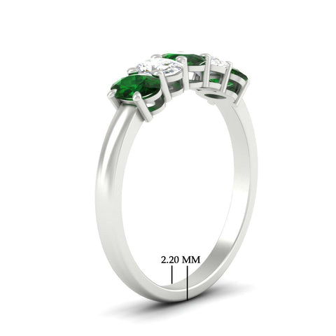 1-carat-oval-shaped-emerald-5-stone-ring-in-white-gold-fdwb8008ovgemgrangle2-1.00ct-nl-wg-hw.jpg