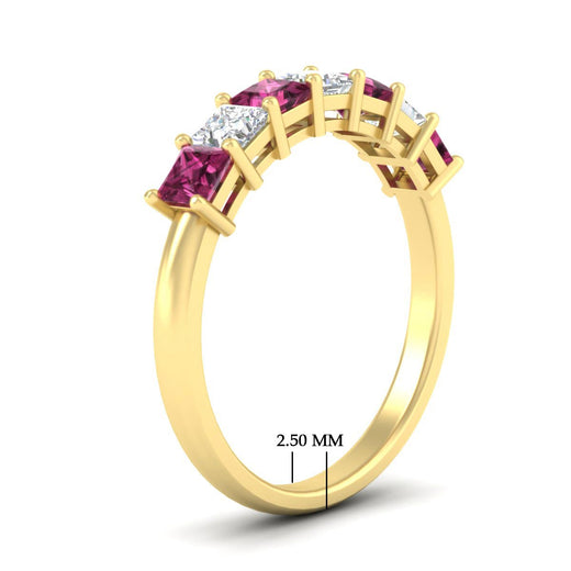 1.50-carat-basket-set-princess-cut-pink-sapphire-ring-in-yellow-gold-fdwb8008prgsadrpiangle2-1.50ct-nl-yg-hw?v=1773724499