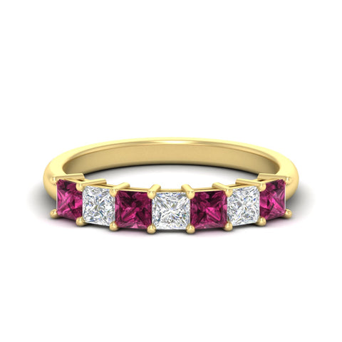 1.50-carat-basket-set-princess-cut-pink-sapphire-ring-in-yellow-gold-fdwb8008prgsadrpisleep-1.50ct-nl-yg?v=1773724500