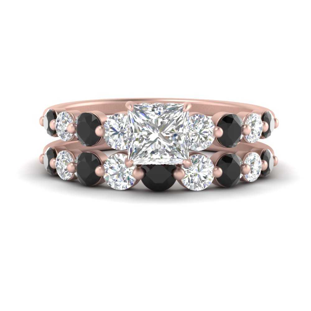 Graduated Common Prong Engagement Ring Set