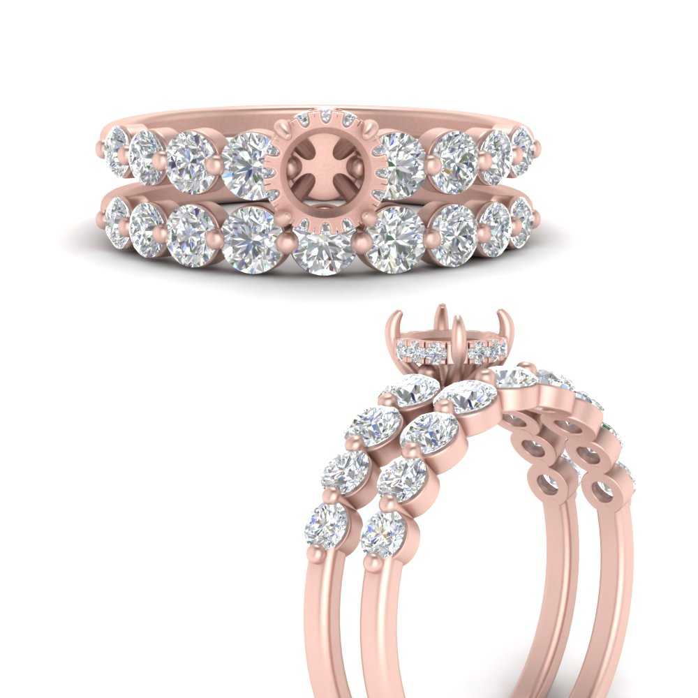 Graduated Common Prong Engagement Ring Set