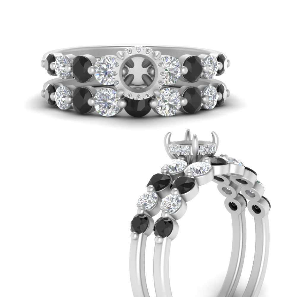 Graduated Common Prong Engagement Ring Set