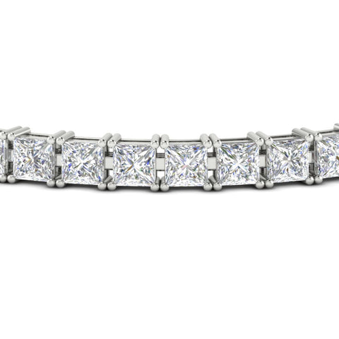 18-ct.-princess-cut-basket-tennis-bracelet-in-white-gold-FDBRC10450PRANGLE5-18.00CT-NL-WG_77313261-dfe6-4e2e-9381-9b0e02be74e3