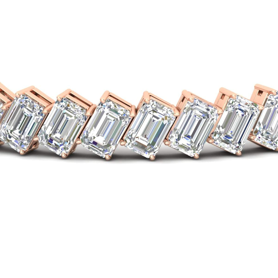 24-carat-emerald-diagonal-tennis-bracelet-in-rose-gold-fdbrc11518angle5-6.00x4.00-nl-rg.jpg?v=1764932190
