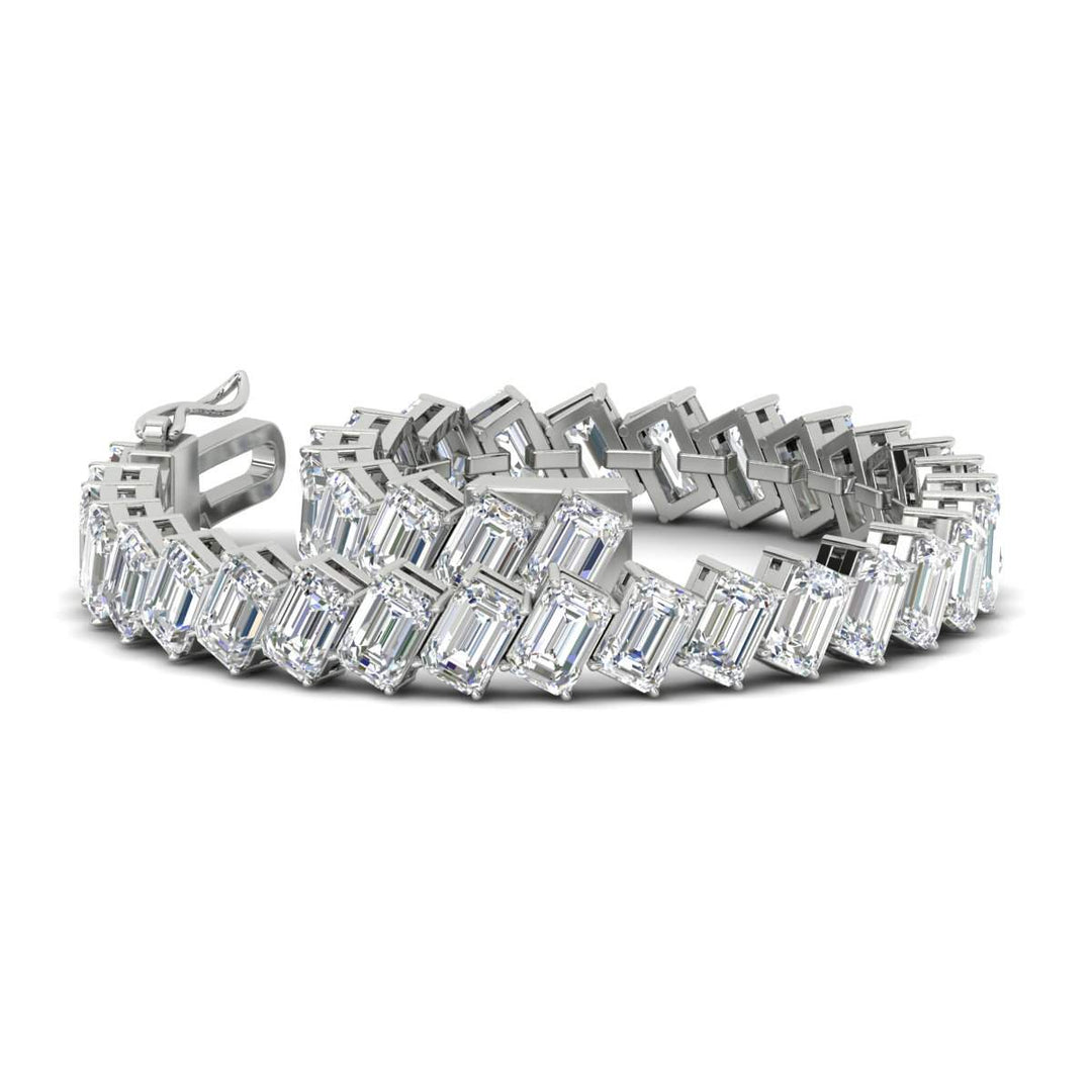 24-carat-emerald-diagonal-tennis-bracelet-in-white-gold-fdbrc11518angle4-6.00x4.00-nl-wg.jpg?v=1764932163
