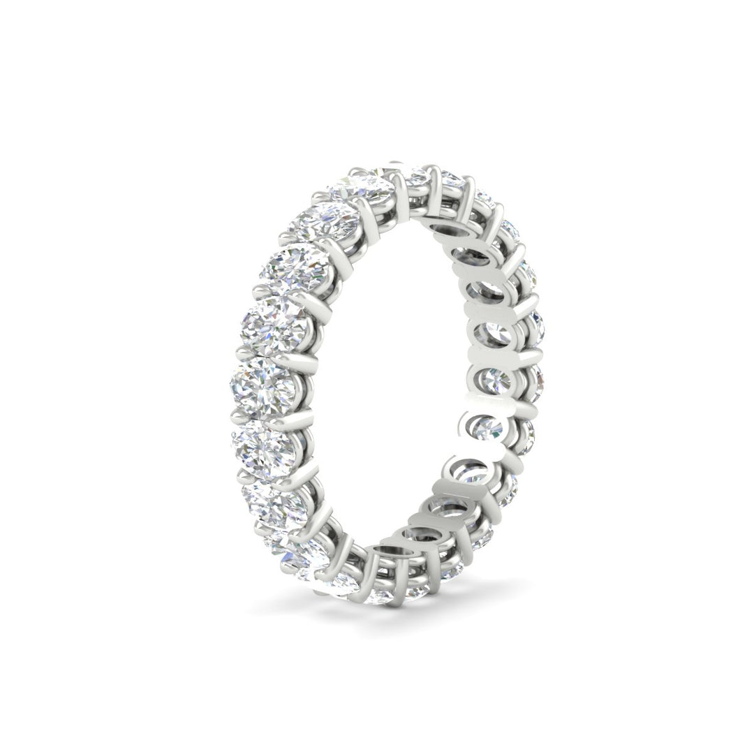 3-carat-oval-diamond-full-eternity-band-in-white-gold-fdewb8324ovangle2-4.00x3.00mm-nl-wg