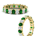 Load image into Gallery viewer, 3-carat-oval-diamond-full-eternity-band-with-emerald-in-yellow-gold-fdewb8324ovgemgrangle3-4.00x3.00mm-nl-yg