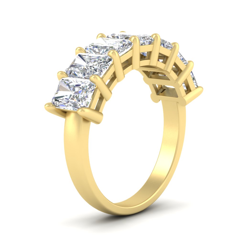 4-carat-radiant-cut-wedding-anniversary-ring-in-yellow-gold-FD8008RABANGLE2-4.00CT-NL-YG