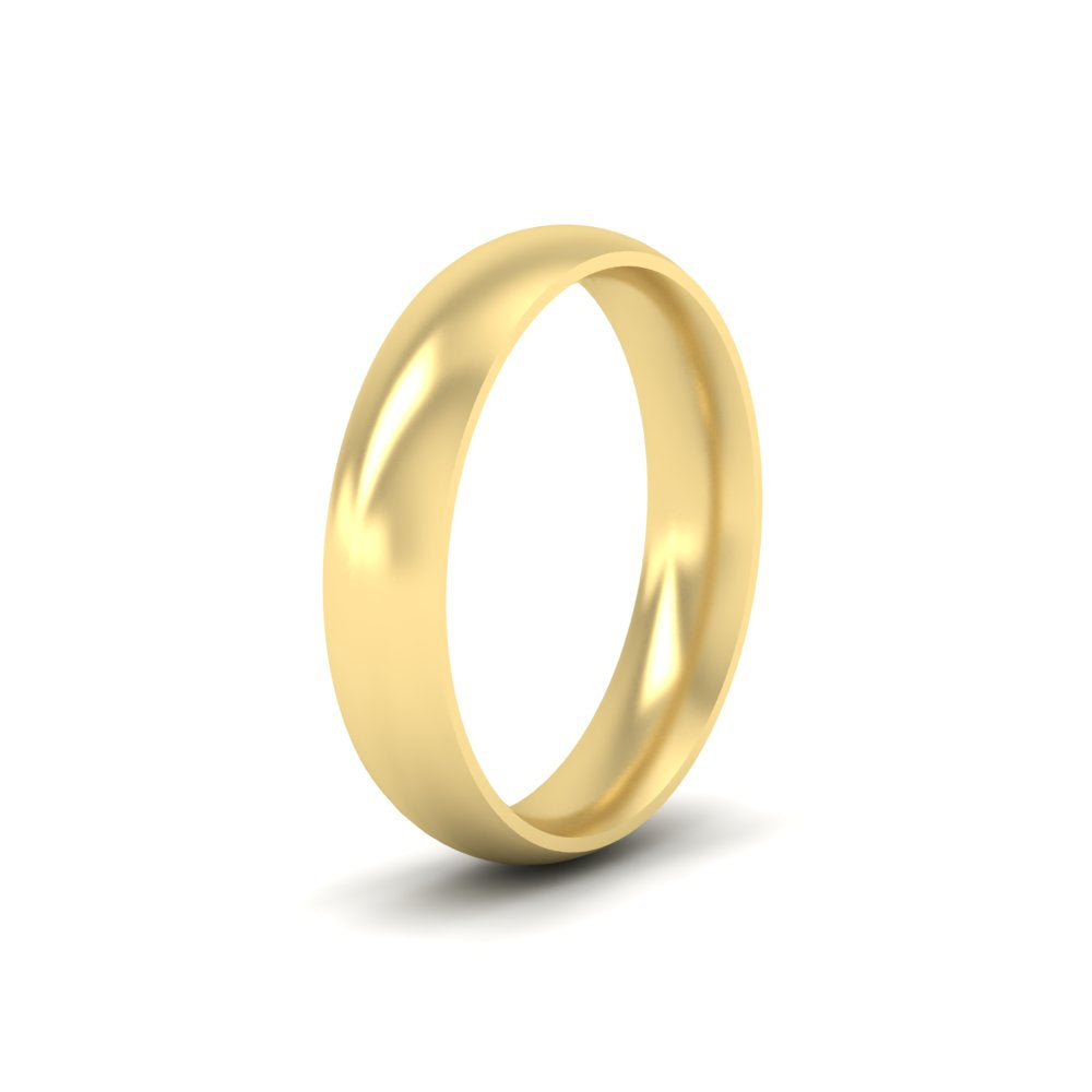 Minimalist 4mm Mens Wedding Band