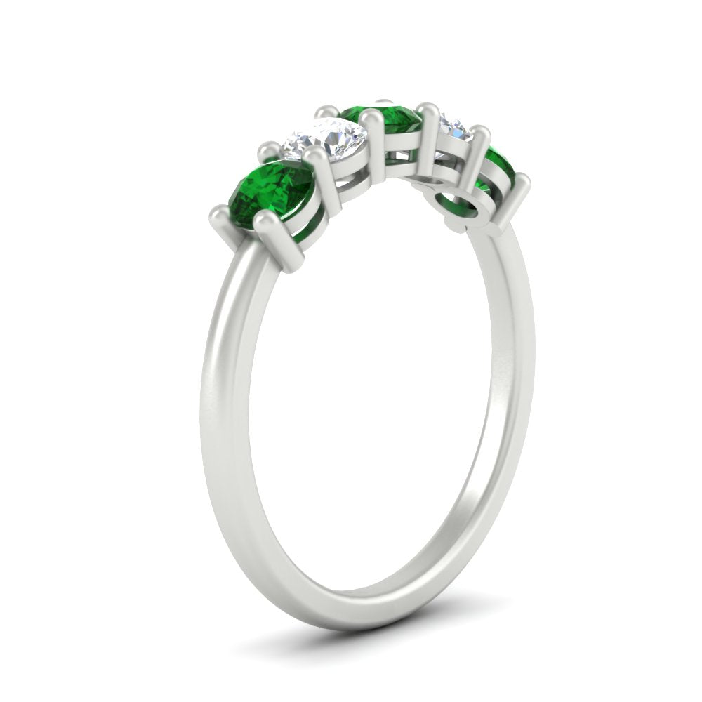 5-stone-round-cut-1-carat-diamond-and-emerald-wedding-band-in-white-gold-FDENS141ROBGEMGRANGLE2-1.00CT-NL-WG