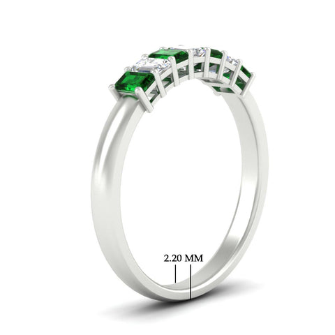 7-stone-emerald-cut-emerald-wedding-band-in-white-gold-fdwb8008emgemgrangle2-0.70ct-nl-wg-hw?v=1773989448