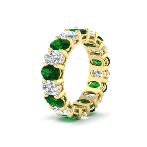 9-carat-oval-diamond-luxury-eternity-ring-with-emerald-in-yellow-gold-fdewb8324ovgemgrangle2-6.00x4.00mm-nl-yg