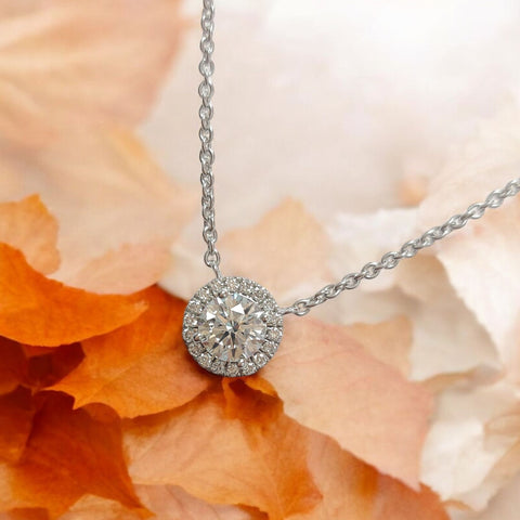 Round Halo Classic Pendant