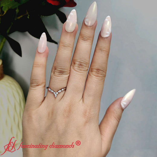 Crown-marquise-and-round-diamond-band-in-white-gold-FD9612B-2