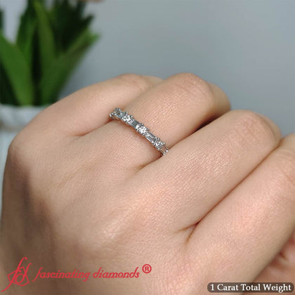 Elegant-1-ct-baguette-and-round-eternity-band-in-white-gold-fdewb318sleep-nl-wg-1