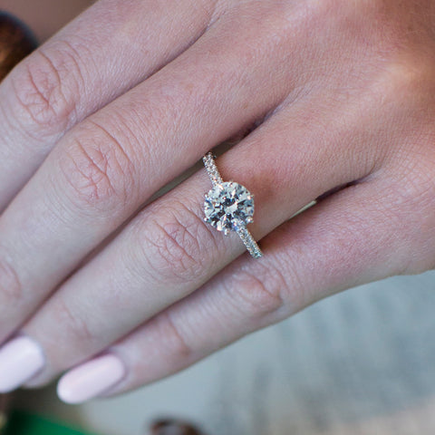 6 Claw Prong Simple Round Diamond Ring