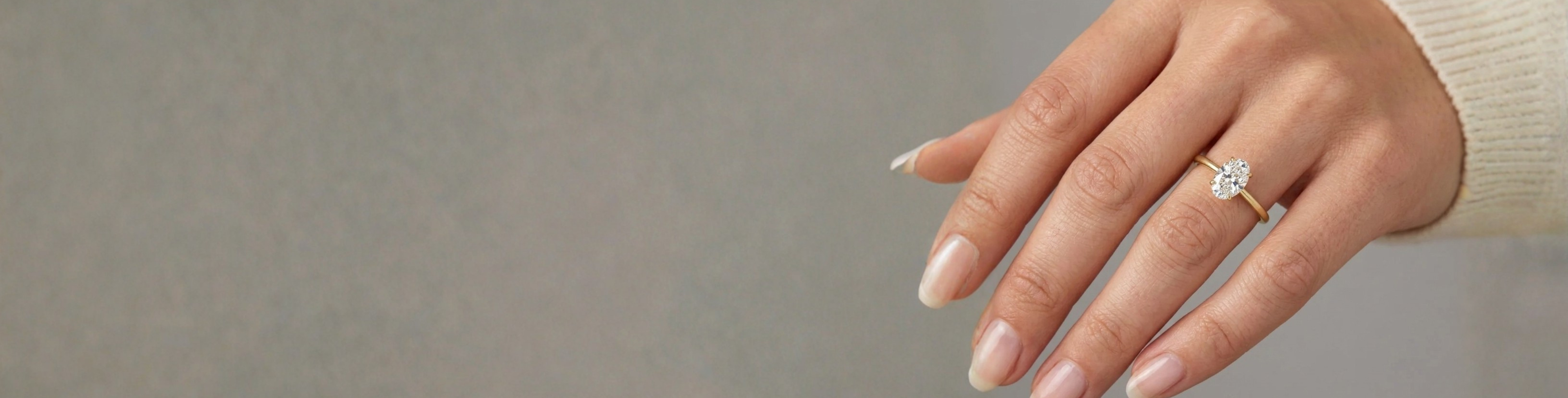 Banner - How Big Does a 1 Carat Diamond Engagement Ring Look