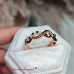 Load image into Gallery viewer, Infinity-Wedding-Band-With-Black-Diamond-In-18K-Rose-Gold-FD1122B-4