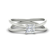 Princess-cut-split-shank-single-stone-ring-in-white-gold-fdenr1008prrsleep-nl-wg