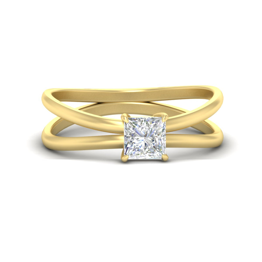 Princess-cut-split-shank-single-stone-ring-in-yellow-gold-fdenr1008prrsleep-nl-yg