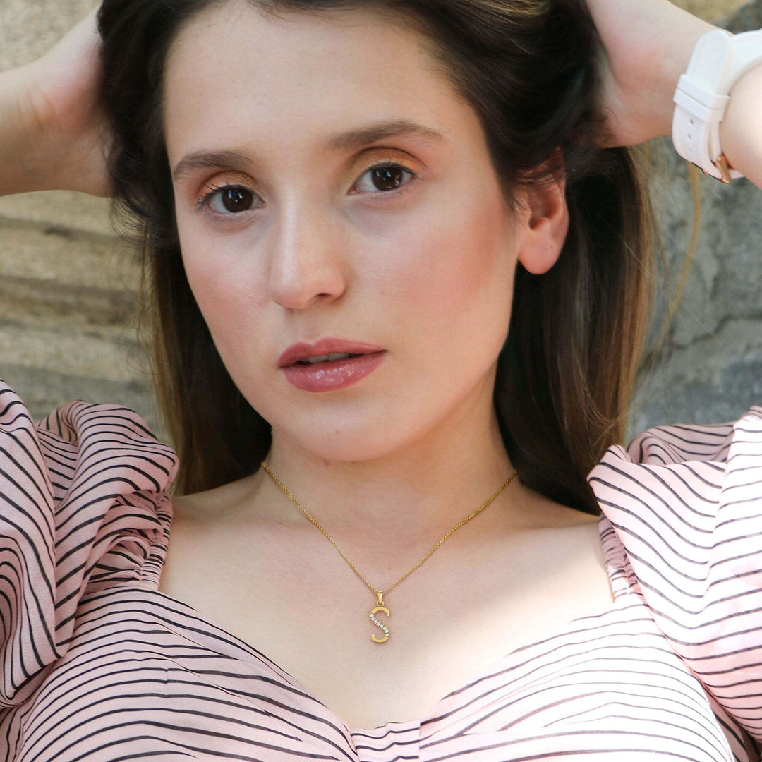 s-shimmering-diamond-letter-pendant-in-FDPD11292S-NL-YG