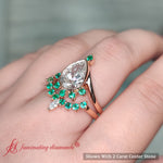 Load image into Gallery viewer, TiaraPearBezelEmeraldLabDiamondWeddingRingSetIn18KRoseGold-FD9670-4_0ab9a0f7-fb49-4fe6-b1e7-fc451b8e1c95?v=1761911441