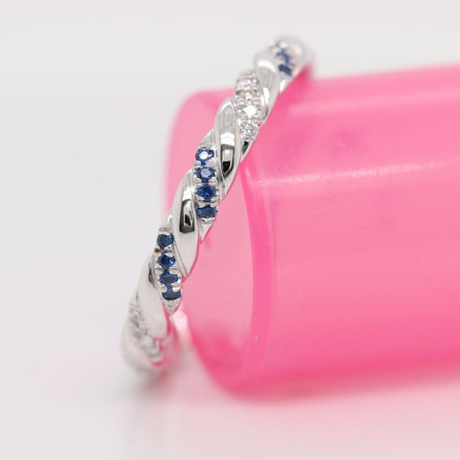 Twisted-Vine-Diamond-Wedding-Band-With-Sapphire-In-18K-White-Gold-FD9127B
