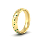 Load image into Gallery viewer, classic-mens-emerald-wedding-ring-in-yellow-gold-fdm8406bgemgrangle2-nl-yg
