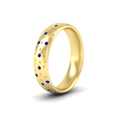 classic-mens-sapphire-wedding-ring-in-yellow-gold-fdm8406bgsablangle2-nl-yg