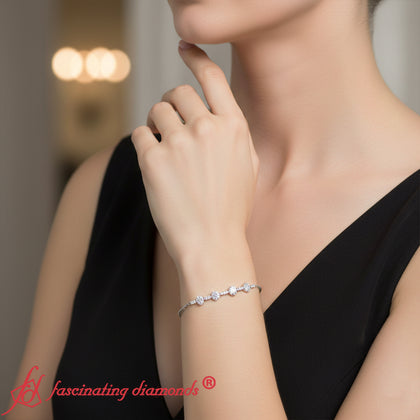 cluster-bar-diamond-chain-bracelet-white-gold-fdbrc9642-model