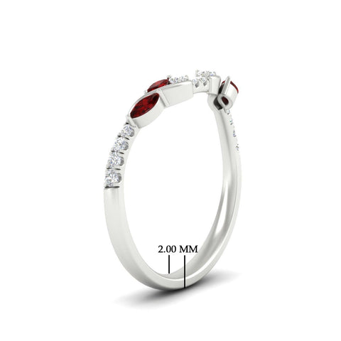 Curved Vine Women Wedding Band