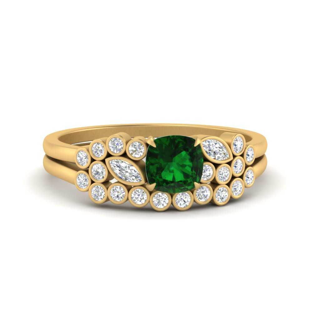 cushion-cut-cluster-emerald-wedding-ring-set-in-yellow-gold-FDENS3110CUGEMGR-NL-YG.jpg