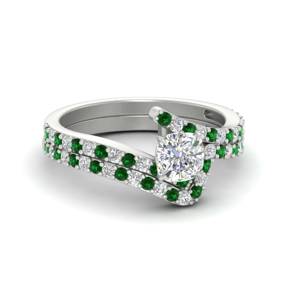 cushion-cut-diamond-wedding-ring-set-with-emerald-in-FDENS3007CUGEMGR-NL-WG