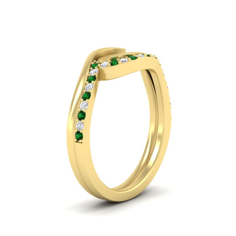 east-west-semi-mount-emerald-wedding-band-ring-set-in-yellow-gold-fdens7806ovsmgemgrangle2-nl-yg.jpg?v=1759913588