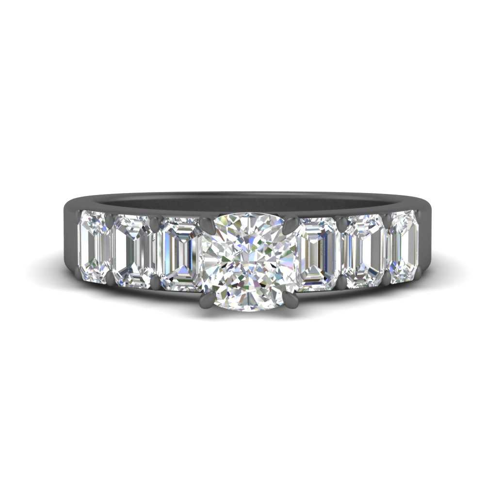 Cushion Cut Luxurious Engagement Ring