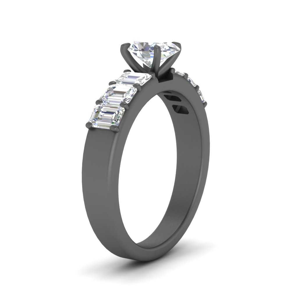 Oval Cut Luxurious Engagement Ring