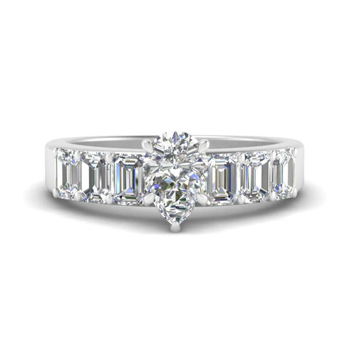 Pear Cut Luxurious Engagement Ring