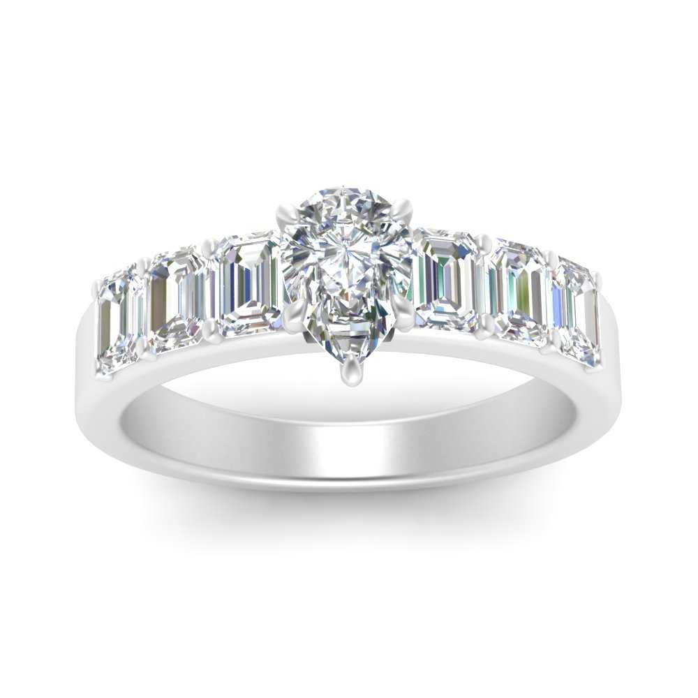 Pear Cut Luxurious Engagement Ring